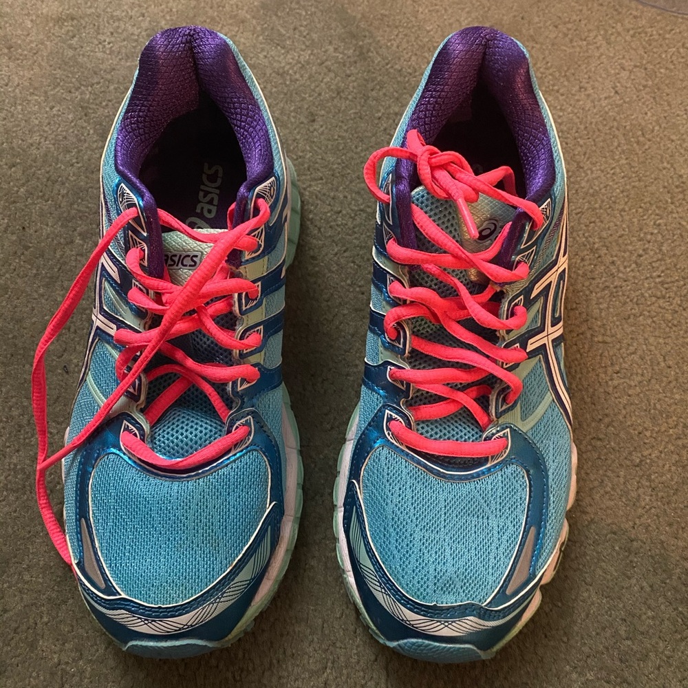 Multicolored ASICS size 8